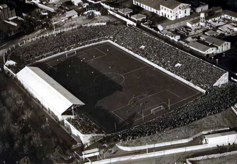 诺坎普足球场是谁的主场（Camp Nou能容纳多少人）  第1张