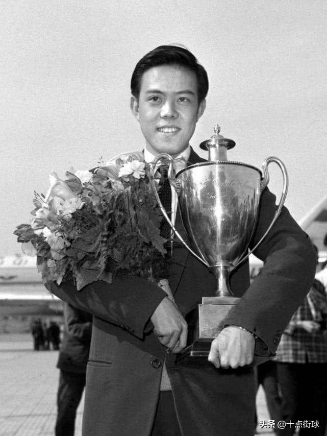 中国第一位乒乓球世界冠军是谁（乒乓球名将容国团介绍）  第1张