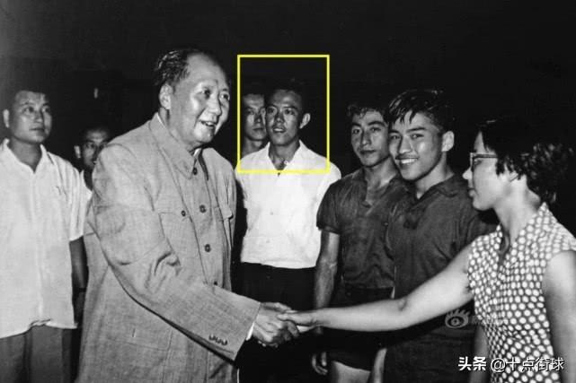 中国第一位乒乓球世界冠军是谁（乒乓球名将容国团介绍）  第6张