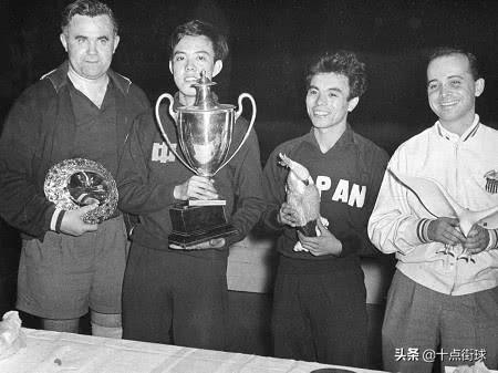 中国第一位乒乓球世界冠军是谁（乒乓球名将容国团介绍）  第4张
